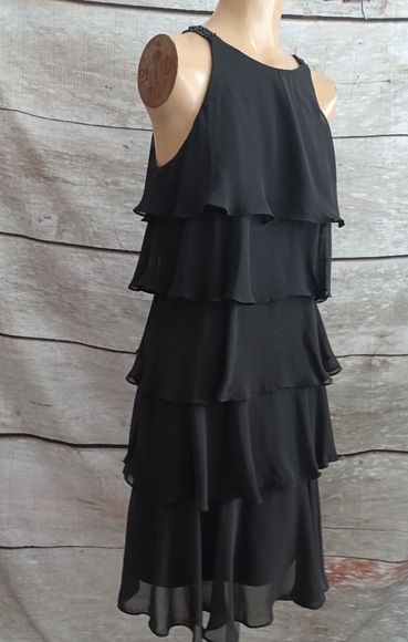 FABULOUS PARTY DRESS! - Picture 5 of 9